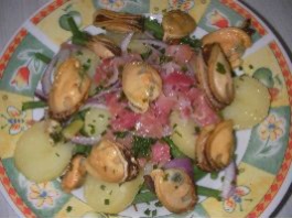 Salade aux moules et jambon sec