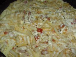 Omelette aux pâtes et lardons