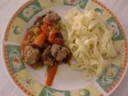 Sauté de porc aux légumes et tagliatelles