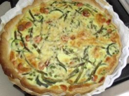 Tarte aux légumes verts et knacks